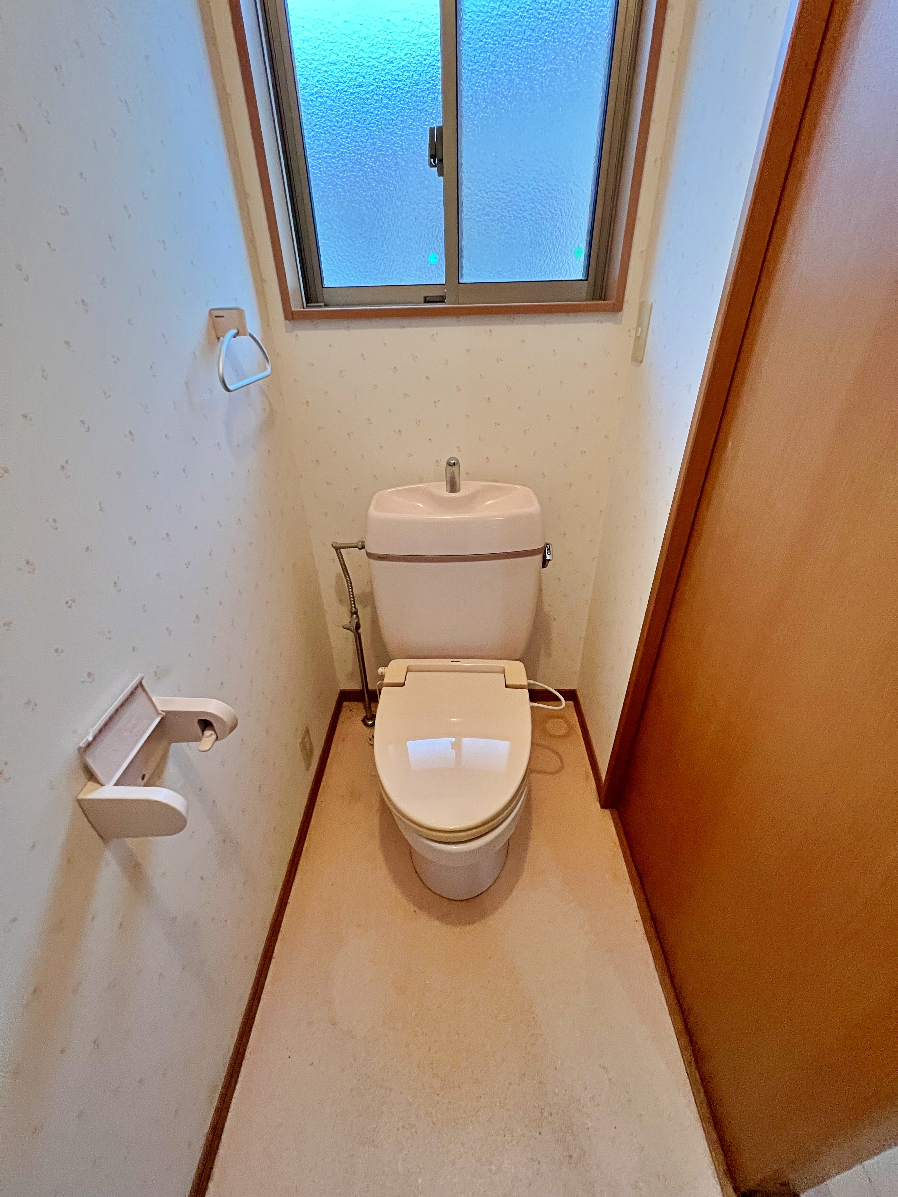 トイレをリフォーム致しました。
